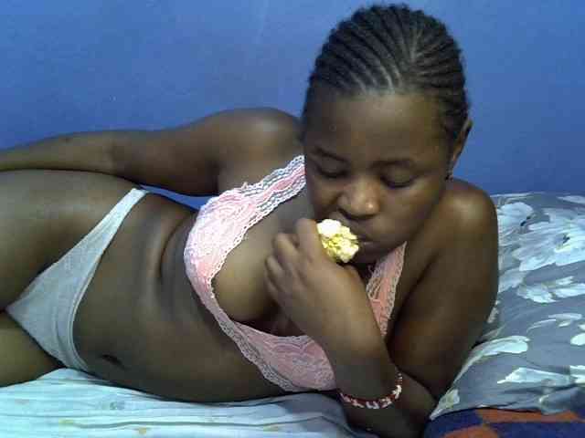 curvy-corazon webcam