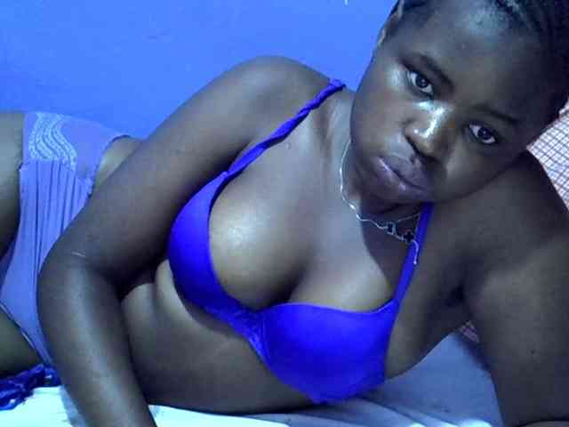 curvy-corazon webcam