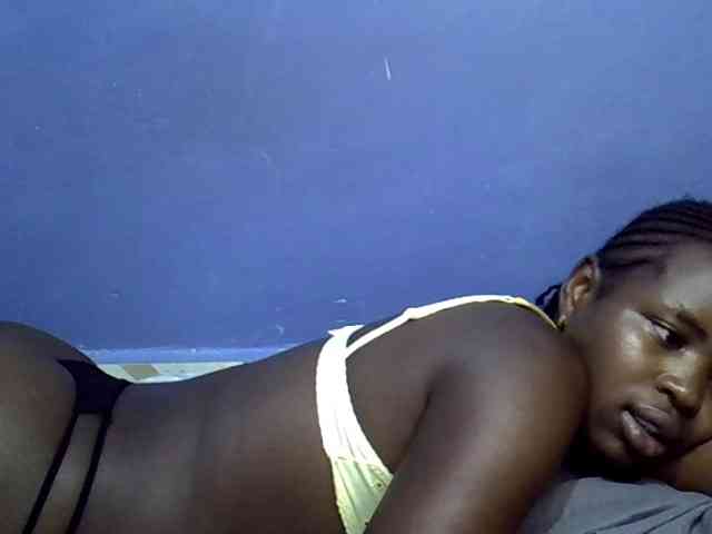 curvy-corazon webcam