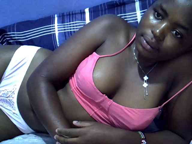 curvy-corazon webcam