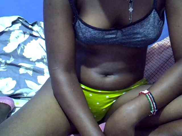 curvy-corazon webcam