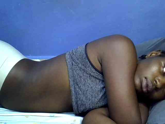 curvy-corazon webcam