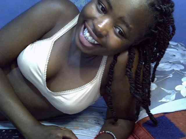 curvy-corazon webcam