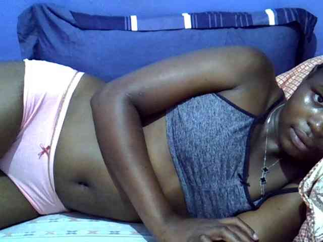 curvy-corazon webcam