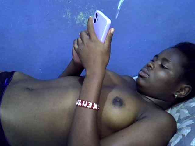 curvy-corazon webcam