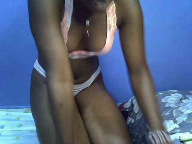 curvy-corazon webcam