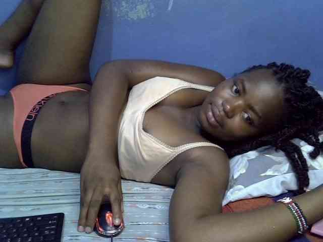 curvy-corazon webcam