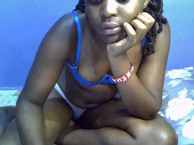 curvy-corazon webcam