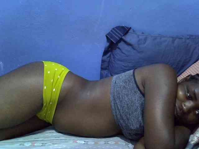 curvy-corazon webcam