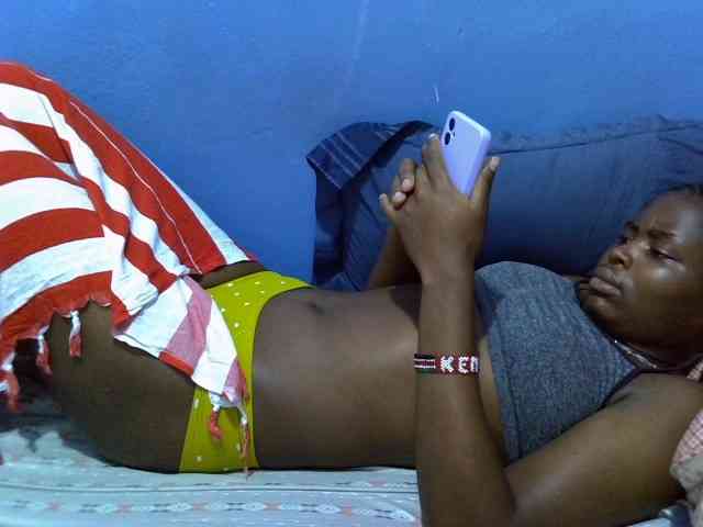 curvy-corazon webcam