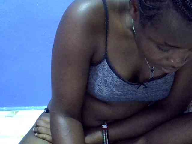 curvy-corazon webcam