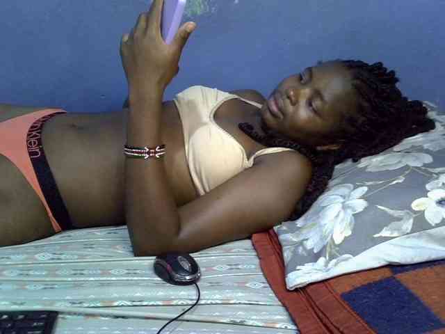 curvy-corazon webcam