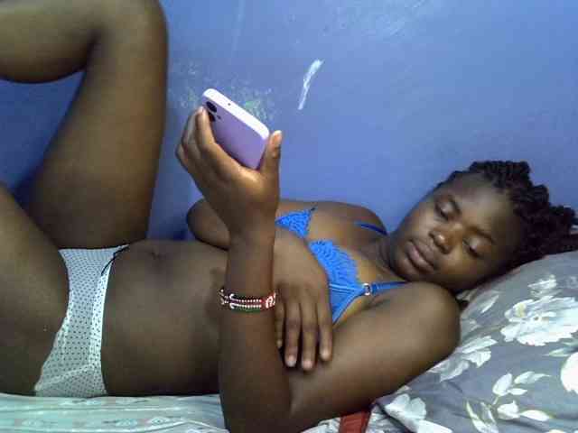 curvy-corazon webcam