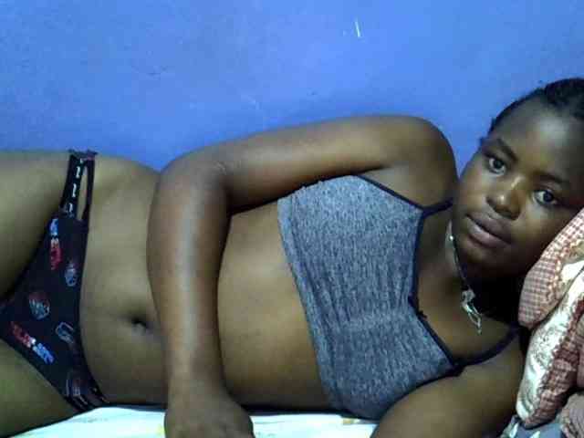 curvy-corazon webcam