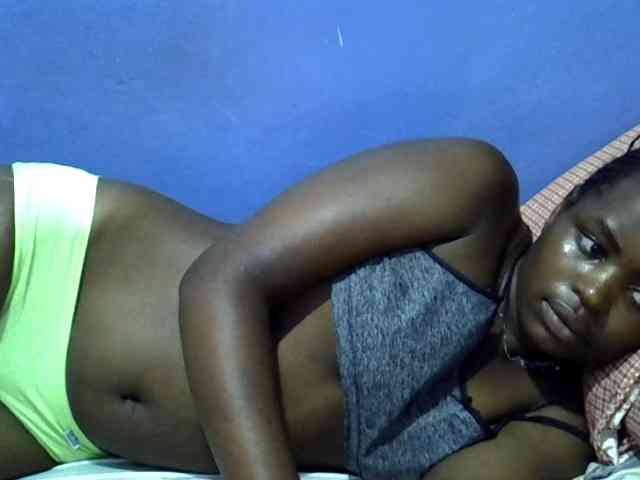curvy-corazon webcam