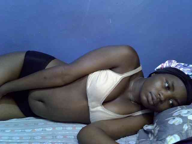 curvy-corazon webcam