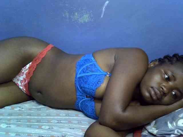 curvy-corazon webcam