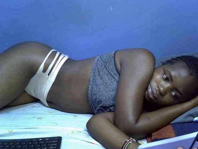 curvy-corazon webcam