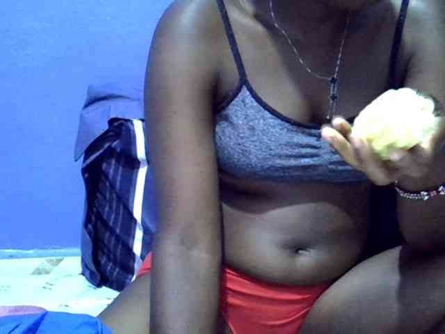 curvy-corazon webcam