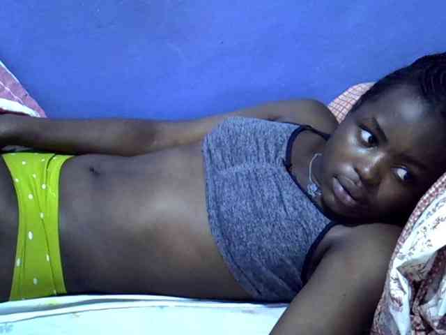 curvy-corazon webcam