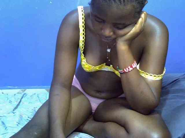 curvy-corazon webcam