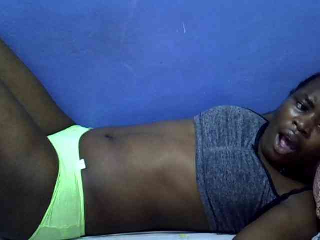 curvy-corazon webcam