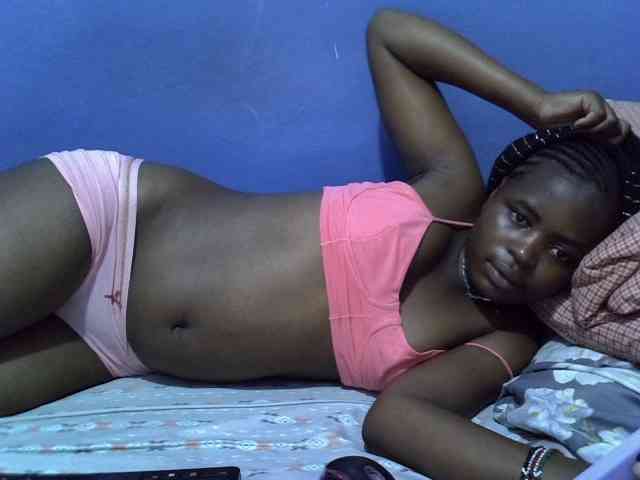 curvy-corazon webcam