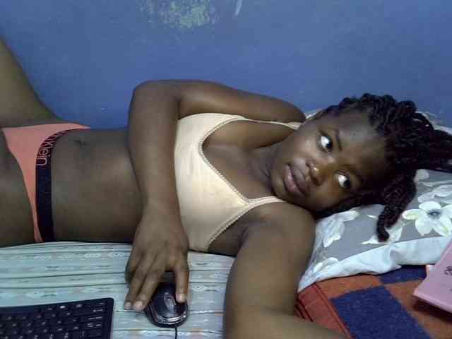 curvy-corazon webcam