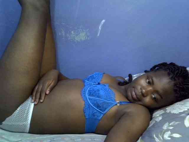 curvy-corazon webcam