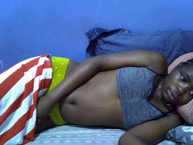 curvy-corazon webcam