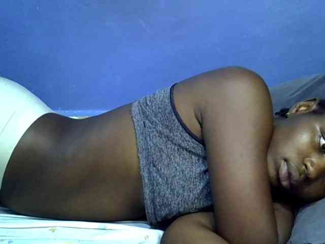 curvy-corazon webcam