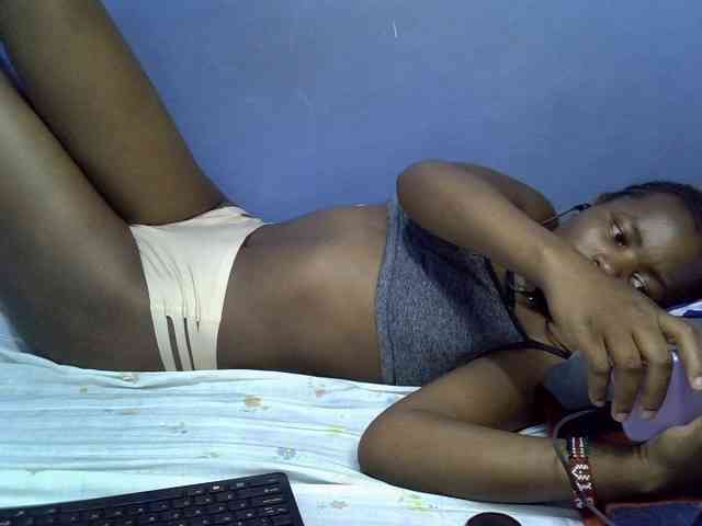 curvy-corazon webcam