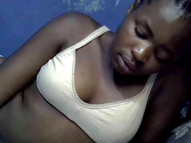 curvy-corazon webcam