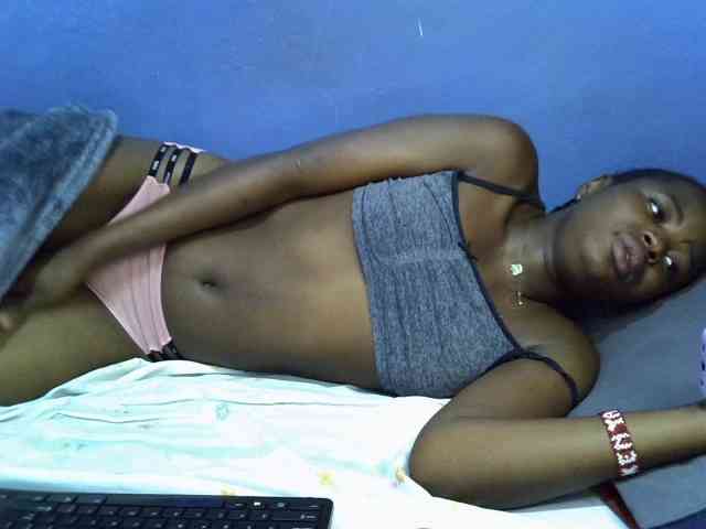curvy-corazon webcam