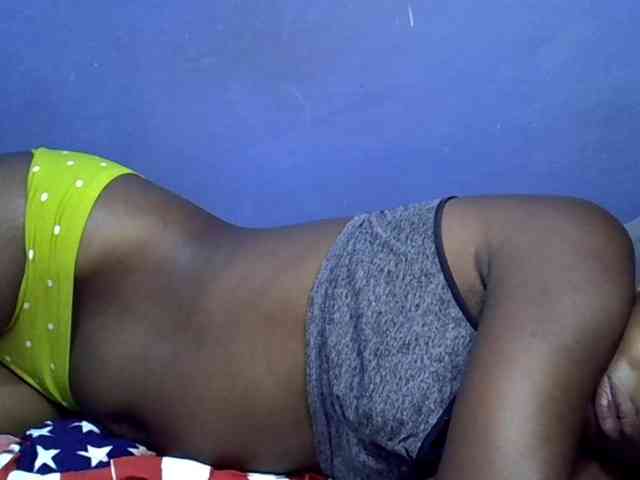 curvy-corazon webcam