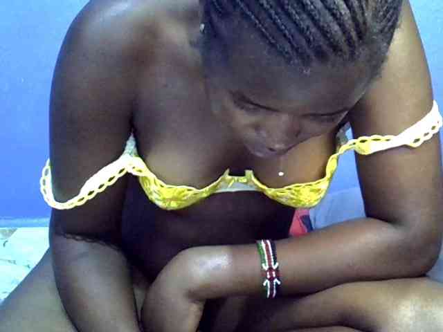 curvy-corazon webcam
