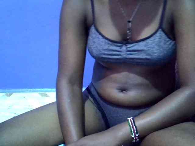 curvy-corazon webcam