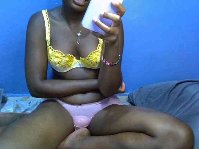 curvy-corazon webcam