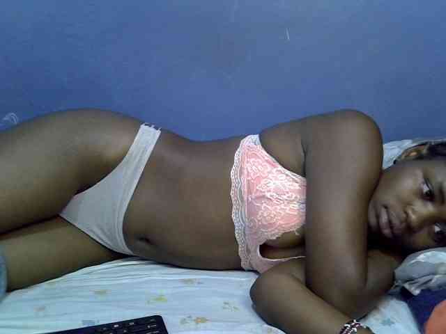 curvy-corazon webcam
