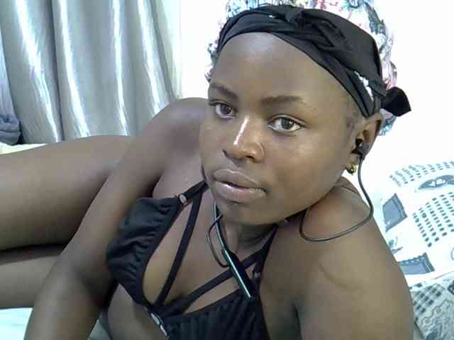 curvy-corazon webcam