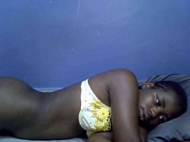 curvy-corazon webcam