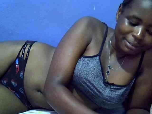 curvy-corazon webcam