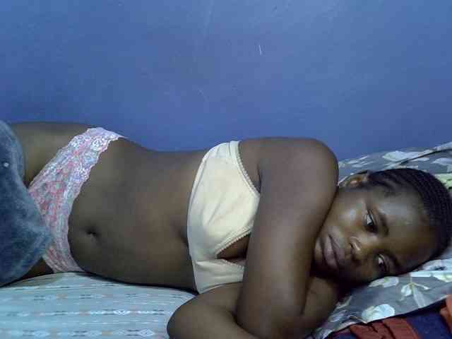 curvy-corazon webcam