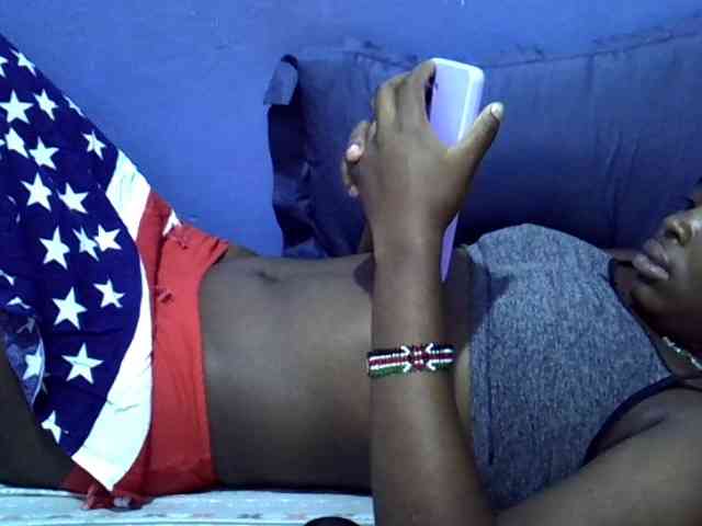 curvy-corazon webcam