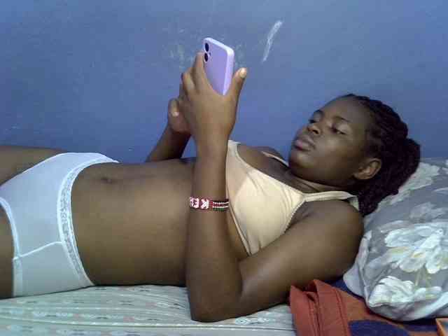 curvy-corazon webcam