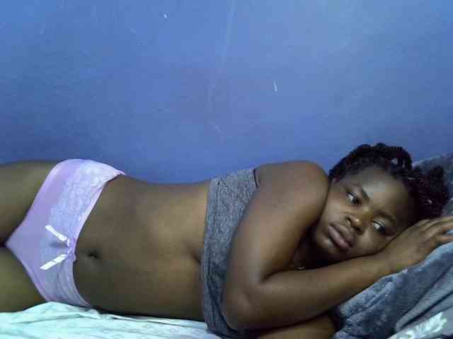 curvy-corazon webcam