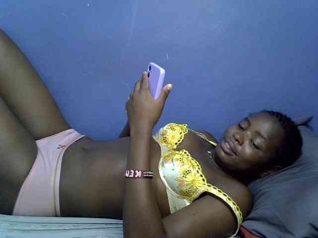 curvy-corazon webcam