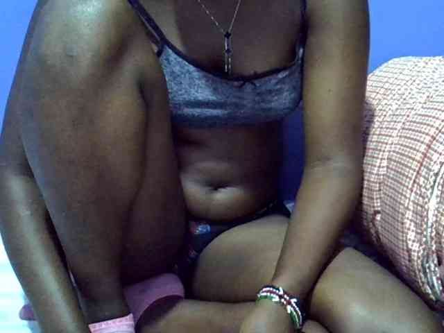 curvy-corazon webcam