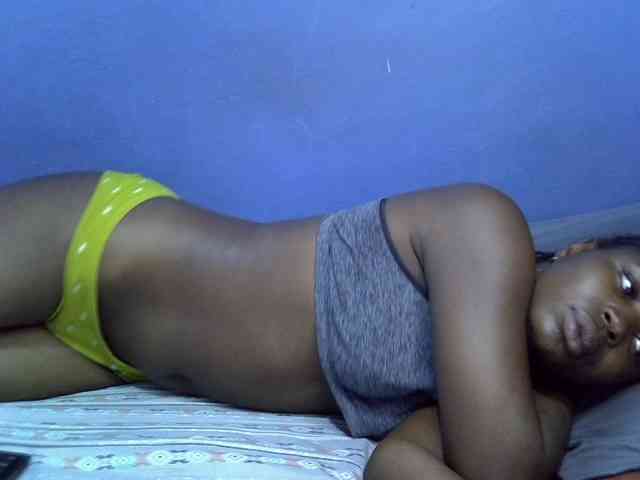 curvy-corazon webcam