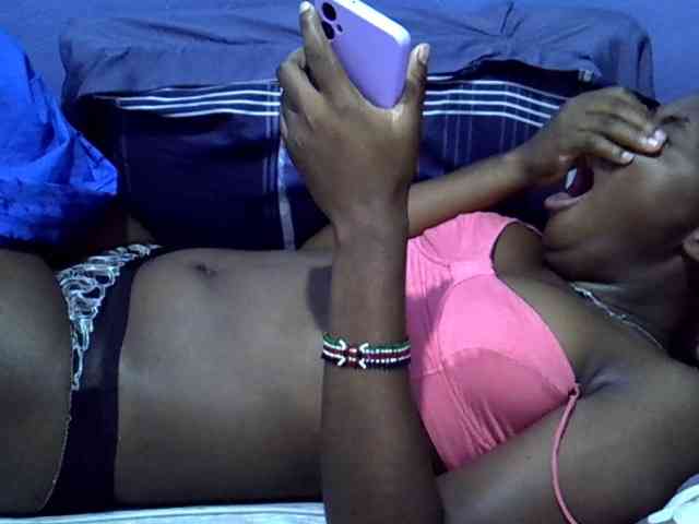 curvy-corazon webcam